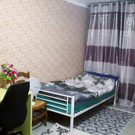 One Private Near The Airport Sevran